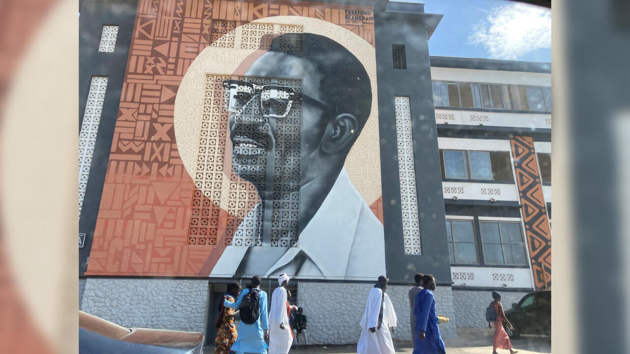 Reportage Afrique – Campus de légende: Sénégal, à l&rsquo;université Cheikh Anta Diop la renaissance africaine en débat [2/6]