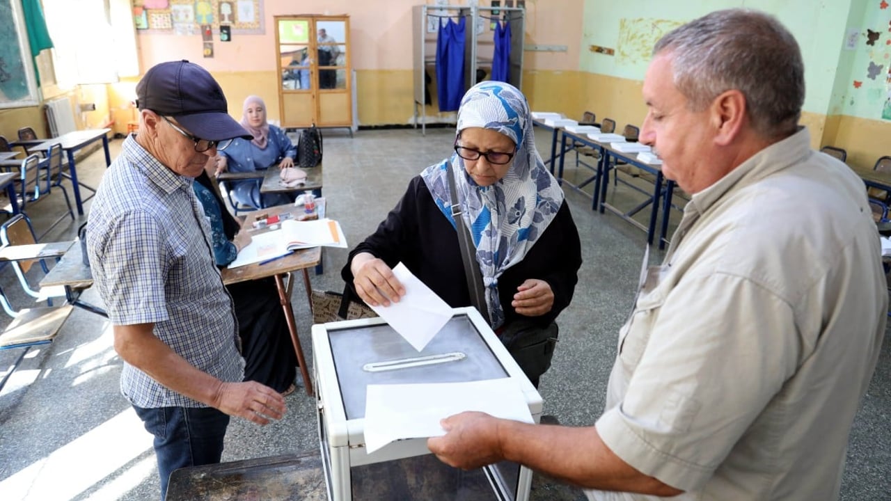 Législatives en Algérie : une participation provisoire historiquement basse de 20,79 %