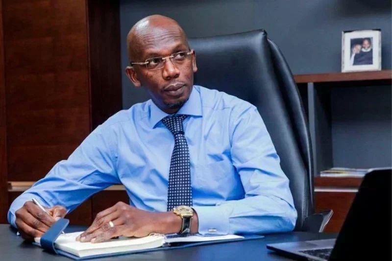 Lansana Gagny Sakho, président du Conseil d’administration de l’APIX, en discussion