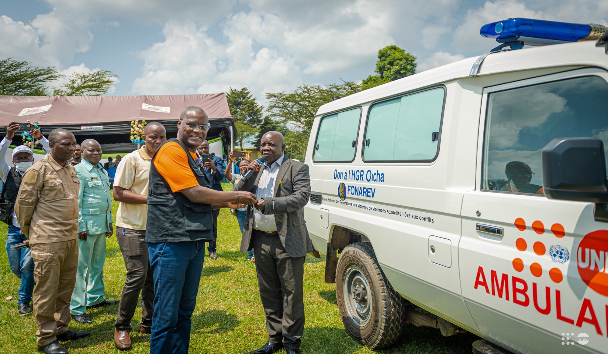 Une ambulance vitale pour l’hôpital d’Oicha au Nord-Kivu renforce les urgences médicales