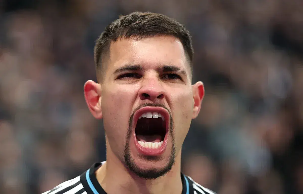 Un coup de maître : Bruno Guimarães s&rsquo;engage officiellement avec Arsenal