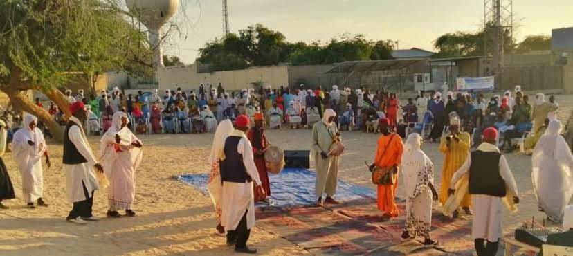 Cérémonie de mariage à N'Djamena mêlant influences soudanaises et traditions tchadiennes