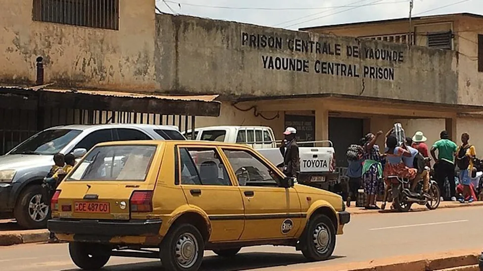 Yaoundé : arrestation pour tentative de diffusion de faux décrets à la radio nationale